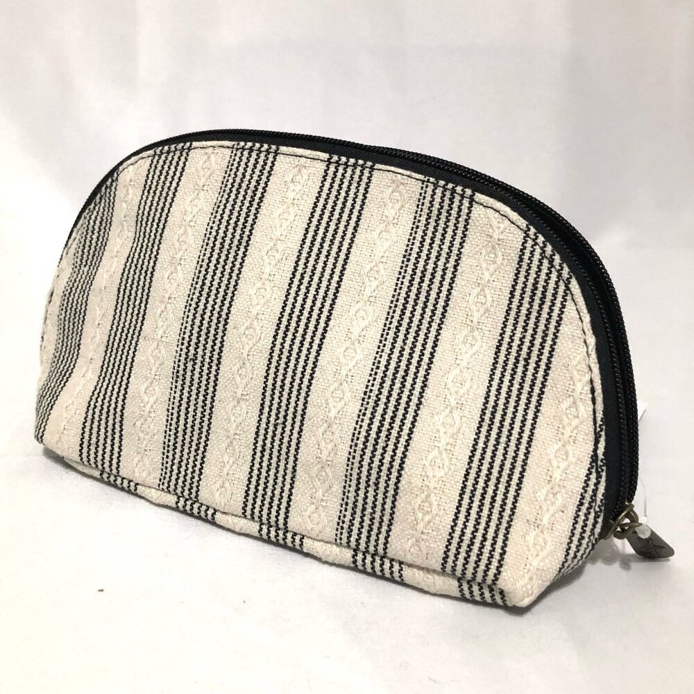 Thirty One Half Moon Pouch (NWT) In Stitches Weave